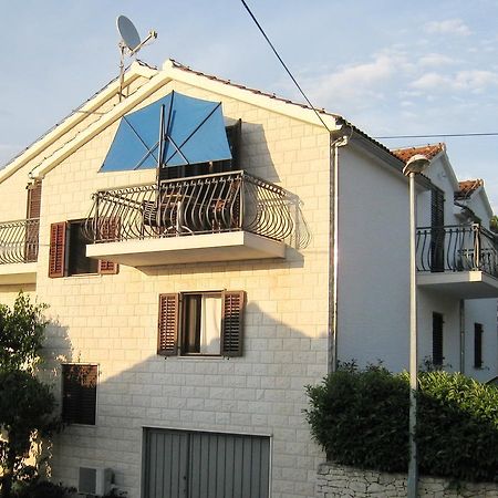סופטאר Apartments Raic מראה חיצוני תמונה