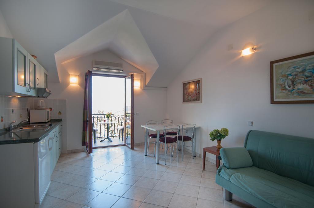 סופטאר Apartments Raic מראה חיצוני תמונה