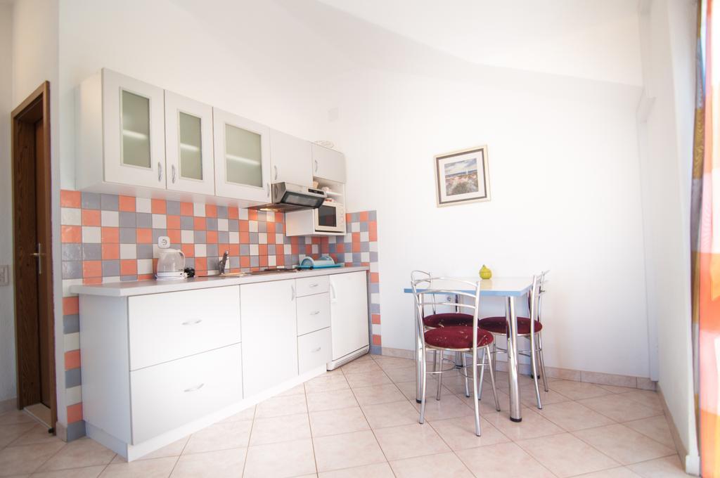 סופטאר Apartments Raic מראה חיצוני תמונה