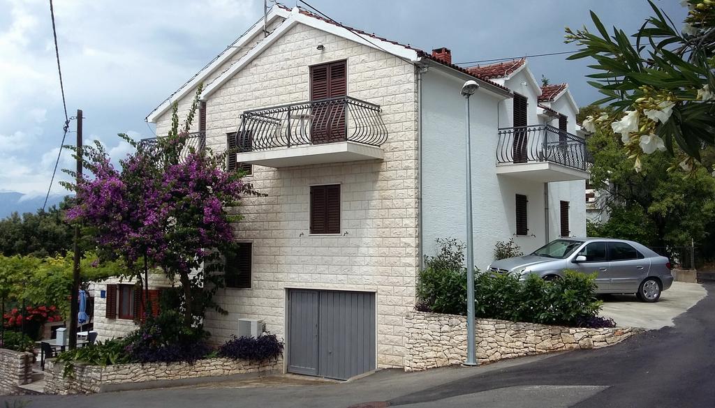 סופטאר Apartments Raic מראה חיצוני תמונה
