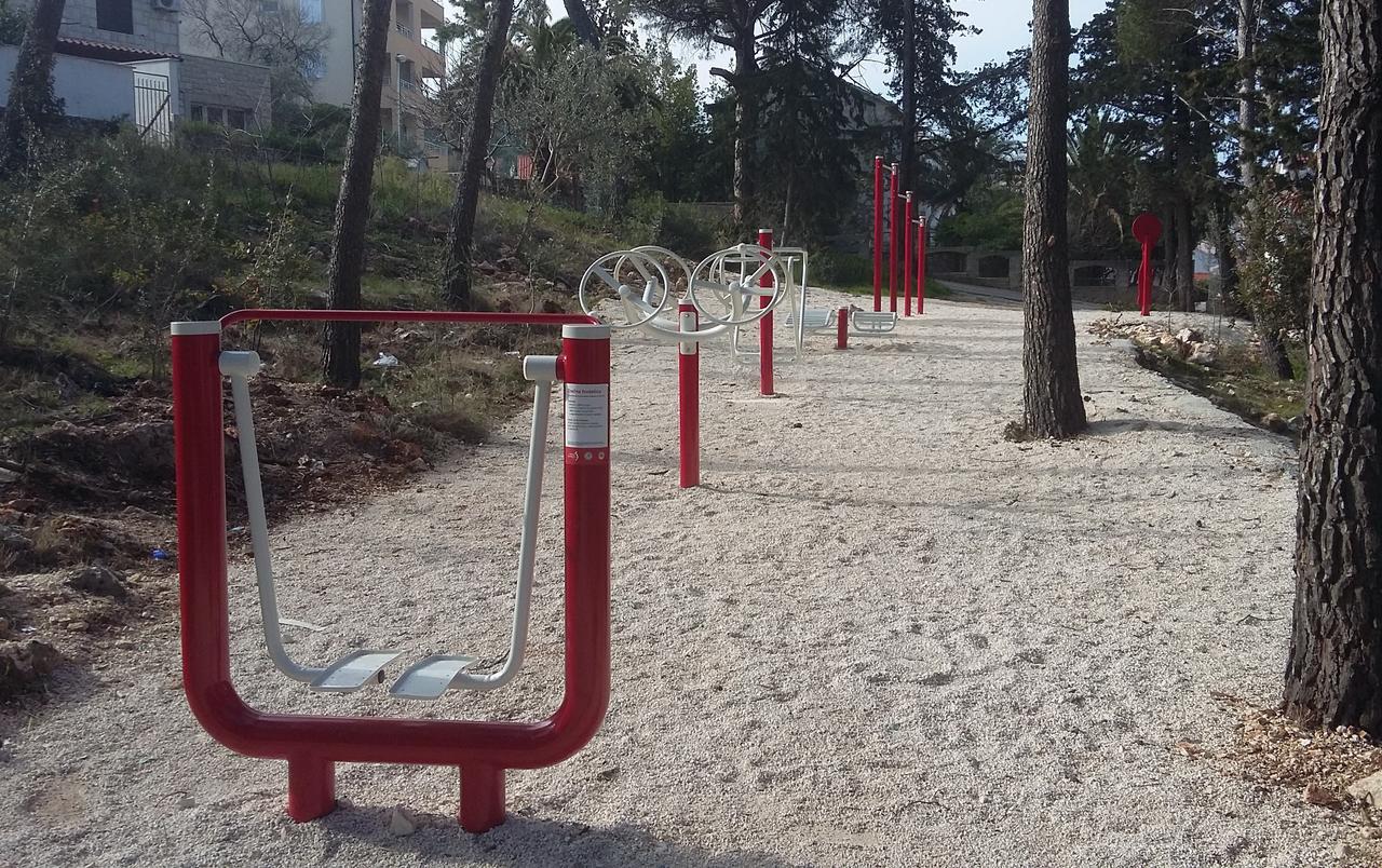 סופטאר Apartments Raic מראה חיצוני תמונה