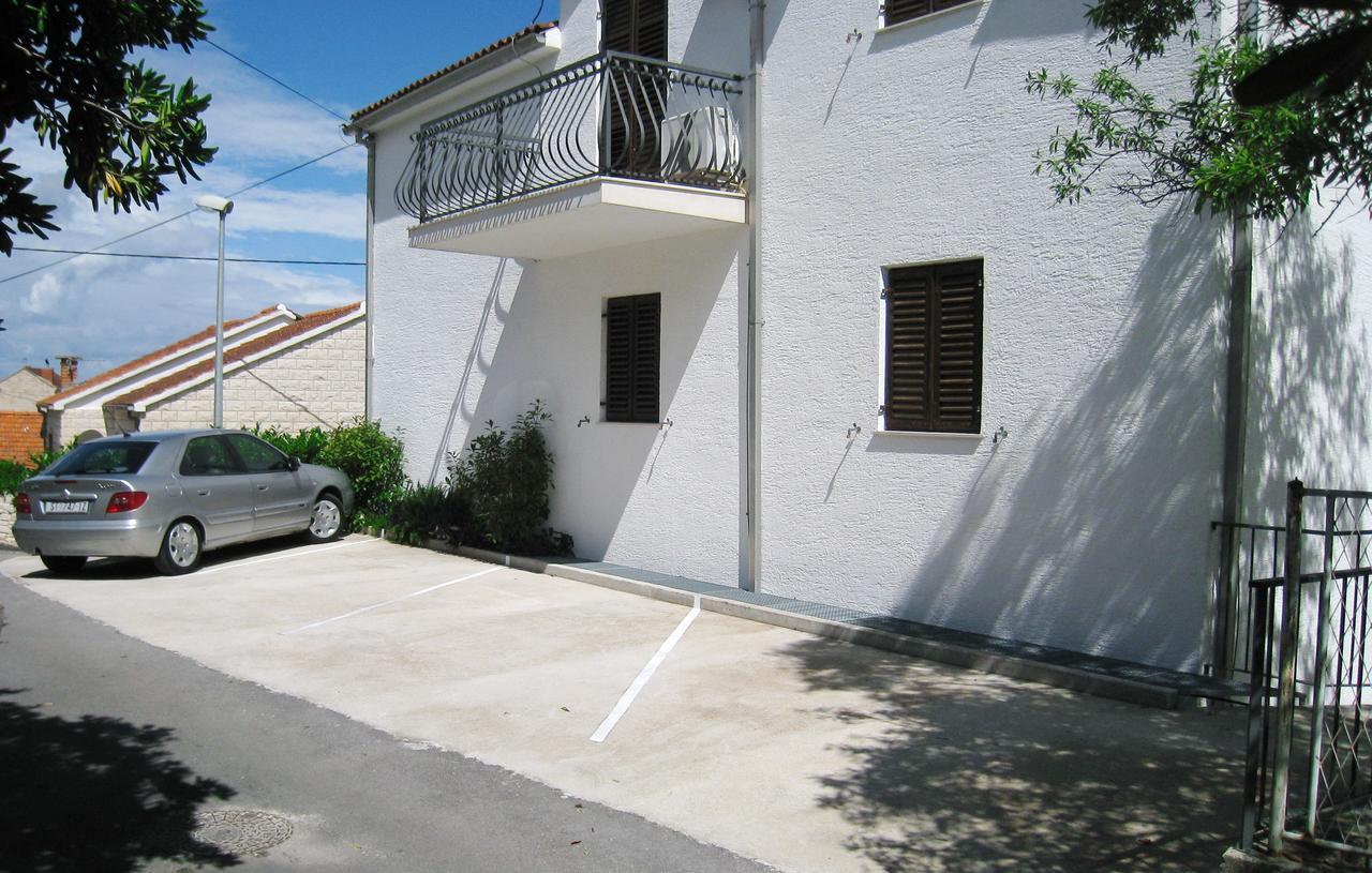 סופטאר Apartments Raic מראה חיצוני תמונה